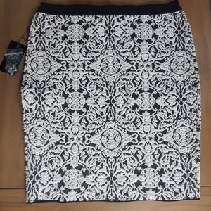 NWT Etcetera Serenade Textured Knit Skirt Womens L Black White Metallic Stretch